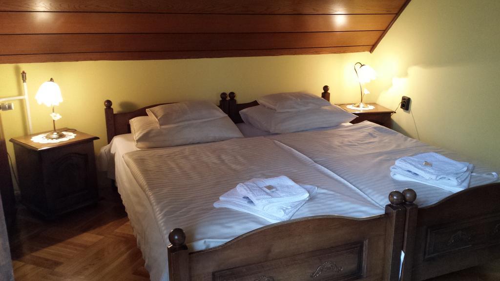 Bed and Breakfast Kocsis Panzió és Étterem Komárom Camera foto